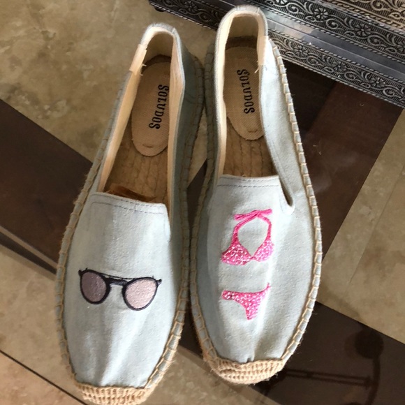 Embroidered Flat - Picture 5 of 8